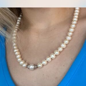 Elegant Pearl Necklace